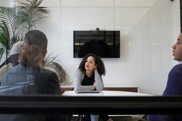 Femme qui a un travail qui ne lui plaît pas